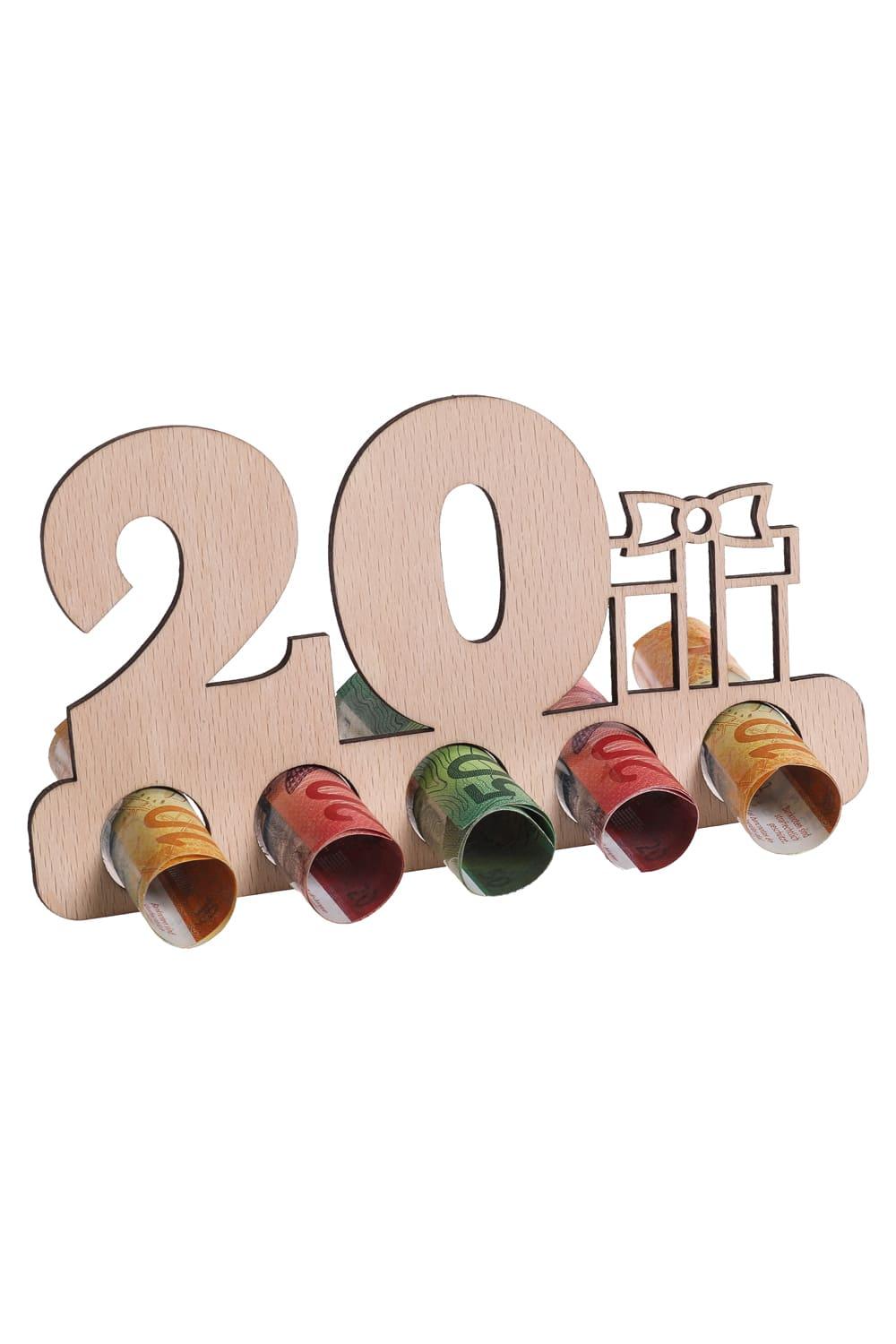Der Holzaufsteller ist eine perfekte Geschenkidee fuer ein Geldgeschenk oder Gutscheingeschenk. Einfach die Geldnoten rollen und durch die Loecher stecken. Ein originelles Geschenk aus Holz zum 20. Geburtstag. Der Holzaufsteller hat 5 Loecher, in die man Geld oder gerollte Gutscheine stecken kann. Auch ideal fuer ein Jubilaeum!