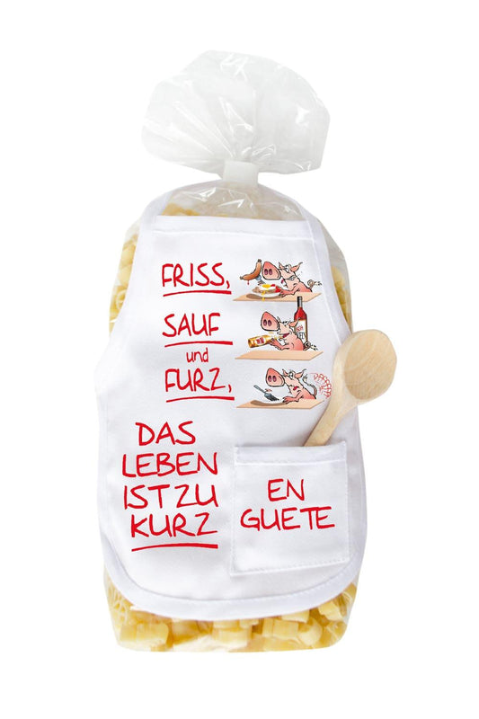 Die Pasta sind in Schweinchen Form und in einer schoenen Verpackung mit Mini Kochschuerze. Auf der Schuerze steht der Spruch: Friss, Sauf und Furz, das Leben ist zu kurz. Zusaetzlich befindet sich in der kleinen Tasche, ein kleiner Kochloeffel aus Holz. Originelles Nudelgeschenk zu jedem Anlass.
