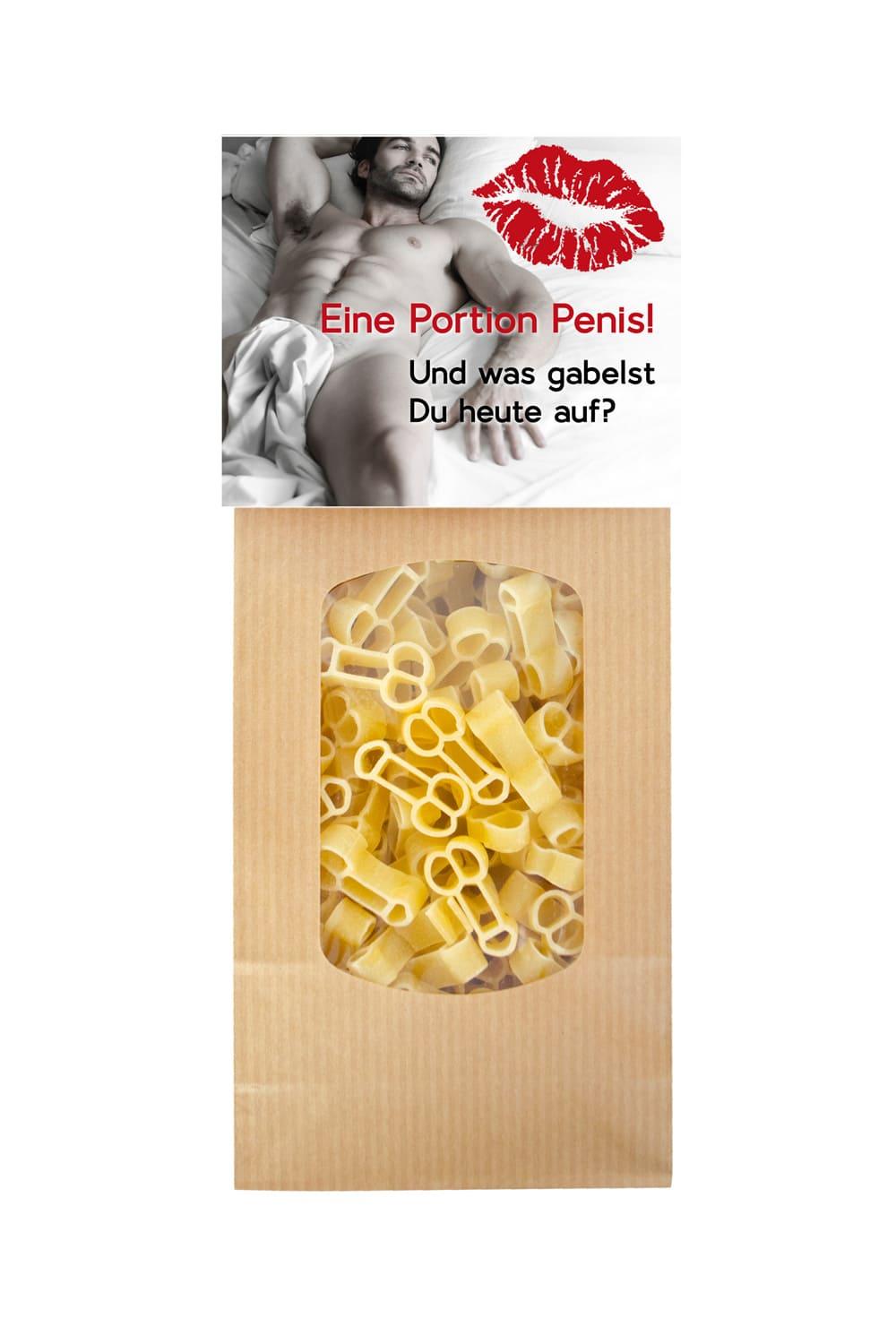 Diese lustigen Pasta sind in Penisform. Auf der Verpackung steht der witzige Spruch: Eine Portion Penis Pasta! Und was gabelst Du heute auf? Diese Penis Teigwaren sind einfach der Brueller. Ein grossartiges Geschenk fuer Alle, die Humor lieben.