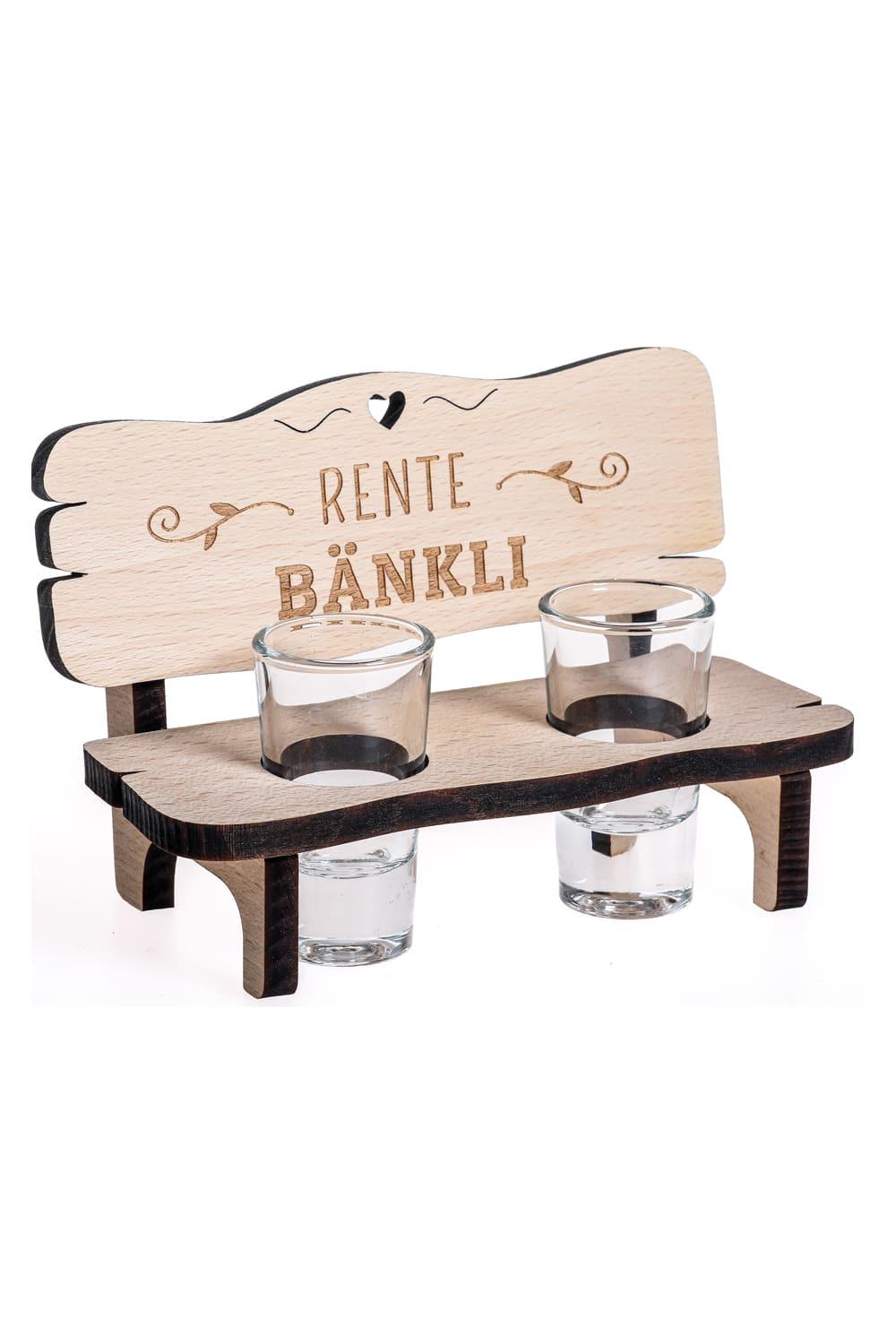 Dieses Schnaps-Geschenk ist ein optimales Geschenk fuer alle Rentner und Rentnerinnen die gerne Schnaps trinken. Auf der Schnapsbank steht die Aufschrift: Rentebaenkli. Inklusive zwei Schnapsglaesli aus Glas. Ein perfektes Geschenk zur Pensionierung!!!