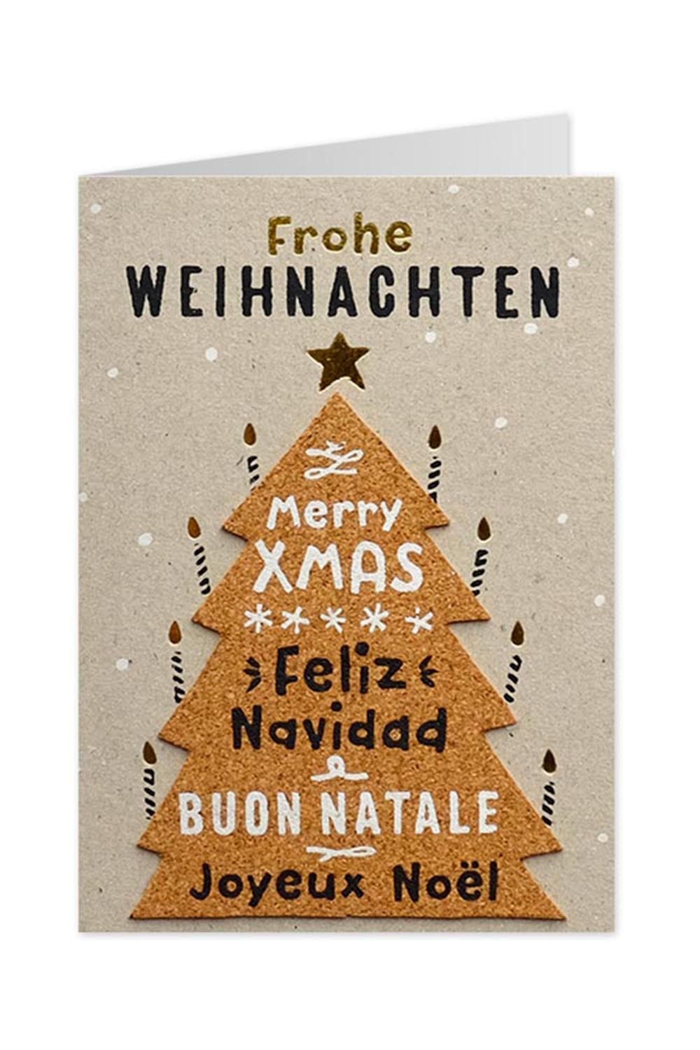 Die Weihnachtskarte ist inklusive Couvert und in einer Folie verpackt. Auf der Karte steht: Frohe Weihnachten und auf dem Kork Weihnachtsbaum steht: Merry Christmas, Felize Navidad, Buon Natale sowie Joyeux Noël. Ideal fuer ein Geldgeschenk zu Weihnachten und fuer eine persoenliche Nachricht.