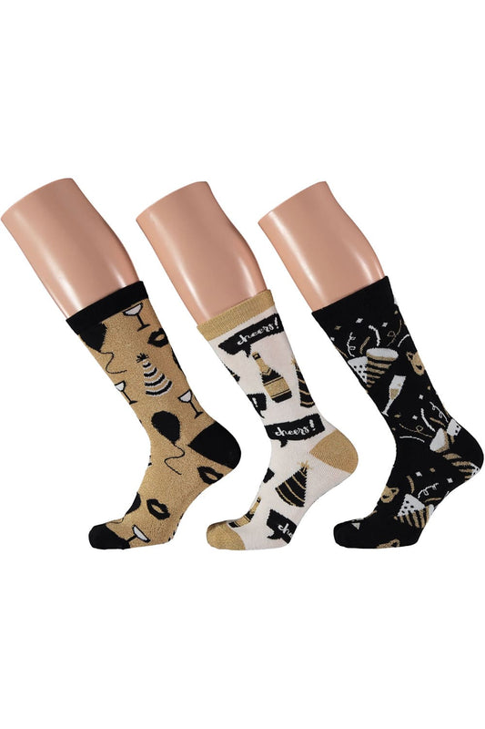 Ultimative Socken im 3er-Set mit entsprechendem Chears Champagner Design, verpackt in einer schoenen Geschenkschachtel. Die Spasssocken sind in einer Einheitsgroesse (36 – 41) und hauptsaechlich fuer Frauen geeignet. Die lustigen Socken sind ein perfektes Geschenk zum Geburtstag, zu Weihnachten etc.