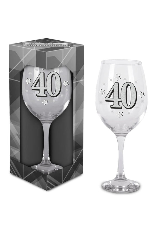 Dieses schoene Glas ist bedruckt mit der Zahl 40. Grosses Weinglas oder Cocktailglas zum 40. Geburtstag. Einzel verpackt in einem Geschenkkarton. Einfach ein kreatives Geschenk zum 40. Geburtstag oder zu einem Jubilaeum!