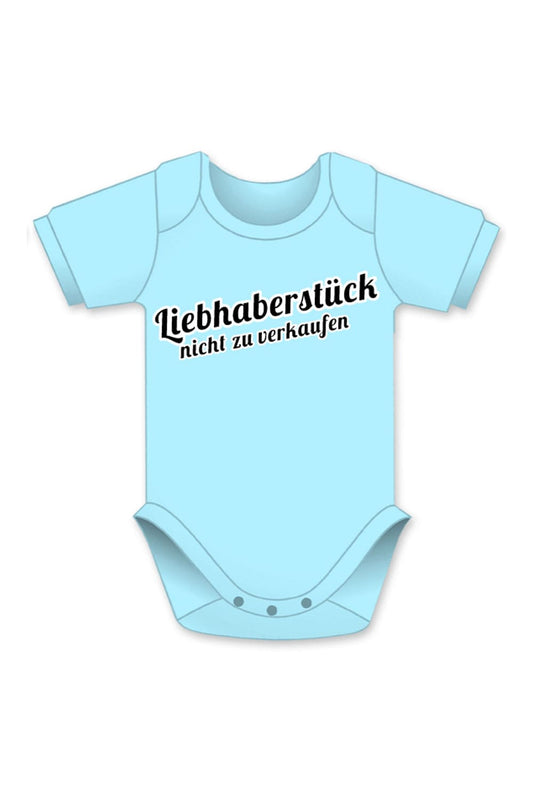 Der Baby Body mit dem Spruch: Liebhaberstueck! Perfekt als Mtbringsel oder Geschenk zur Geburt! Der Body ist in diversen Farben erhaeltlich.