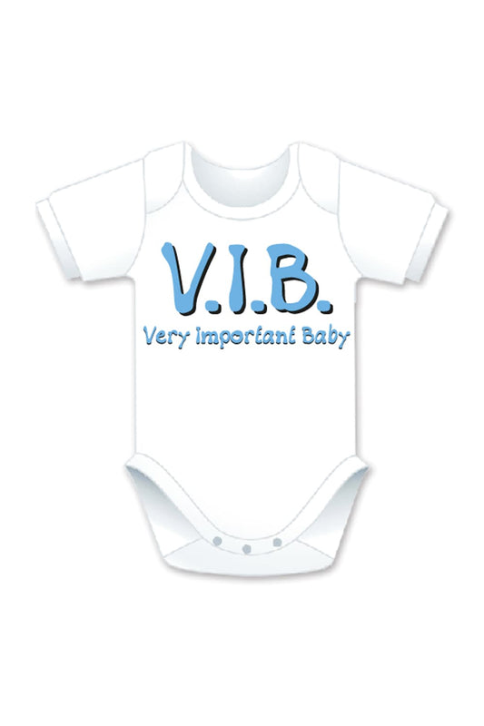 V.I.B Baby Body Junge in der Textilfarbe weiss. Baby Body Geschenk zur Geburt. Babygeschenk fuer ein Junge