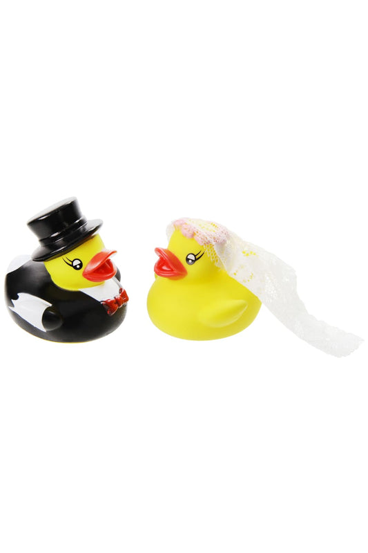 Badeenten Paar als Hochzeitspaar fuer ein ideales Hochzeitsgeschenk. Braut und Brautigam als Badeente