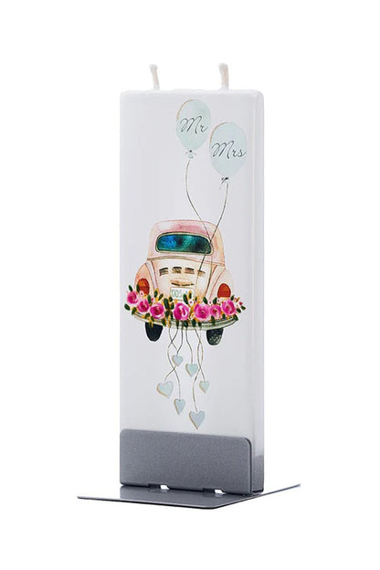 Diese Flachkerze ist einfach einzigartig und ein perfektes Geschenk zur Hochzeit! Die Kerze von der Marke Flatyz ist flach und von Hand bemalt.