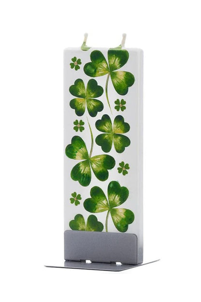 Die Kleeblaetter Flachkerze ist einfach einzigartig und ein perfektes Geschenk zu jedem Anlass! Die Kerze von der Marke Flatyz ist flach und von Hand bemalt.