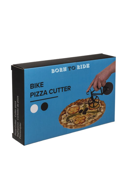 Einfach ein superwitziges Geschenk für alle Fahrrad Fahrer und Velo Fans. Auch als Dekoration in der Kueche sieht dieser Velo Pizzaschneider total cool aus. Das Pizzamesser ist in einem Geschenkkarton verpackt und darauf steht der Spruch: Born to ride.