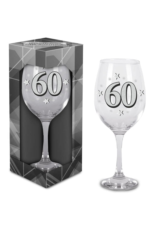 Dieses schoene Glas ist bedruckt mit der Zahl 60. Grosses Weinglas oder Cocktailglas zum 60. Geburtstag. Einzel verpackt in einem Geschenkkarton. Einfach ein kreatives Geschenk zum 60. Geburtstag oder zu einem Jubilaeum! 